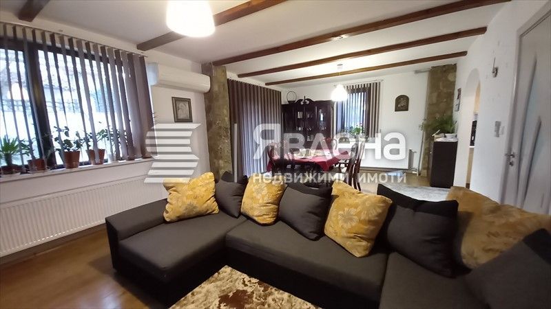 Самостоятелна еднофамилна къща в Царево