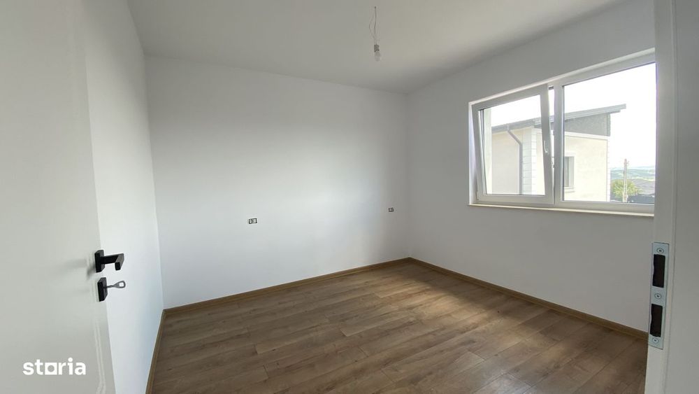 Casa 4 camere Valea Lupului