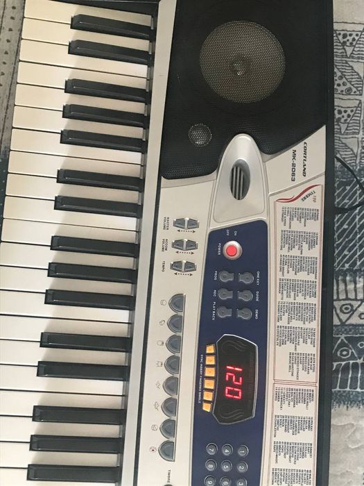 Продается Синтезатор