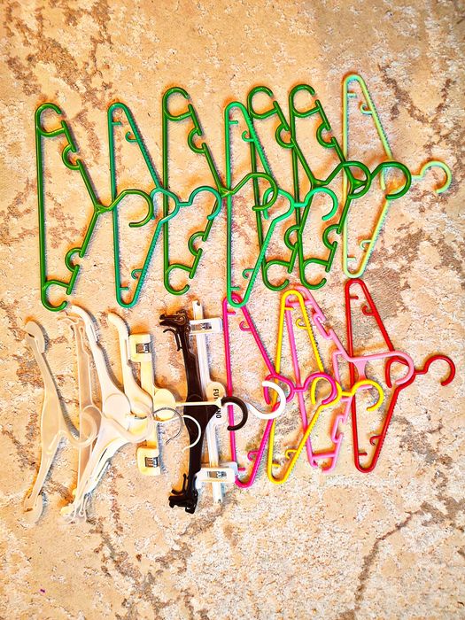 Вешалки детские.