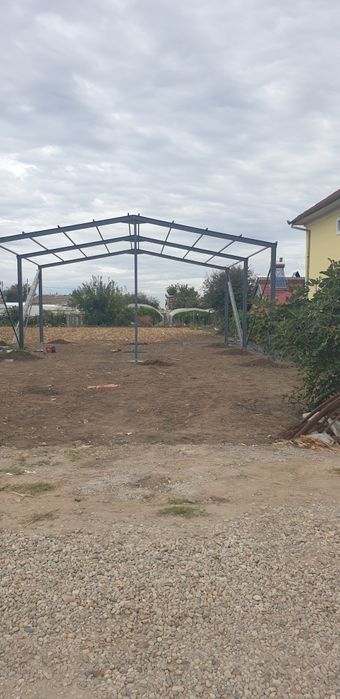 Vând structura metalica
