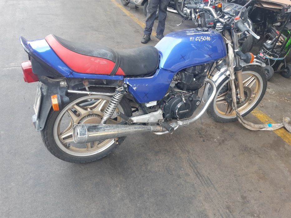 Мотоциклет Хонда СБ 400(Honda CB 400)-на части