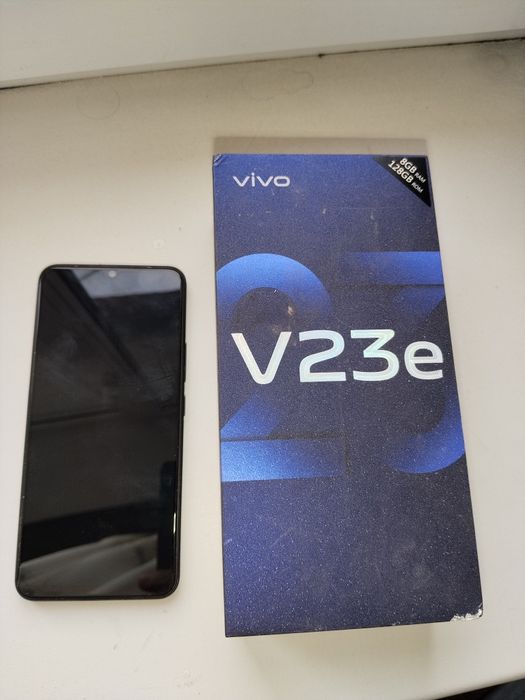 Продам телефон Виво В23