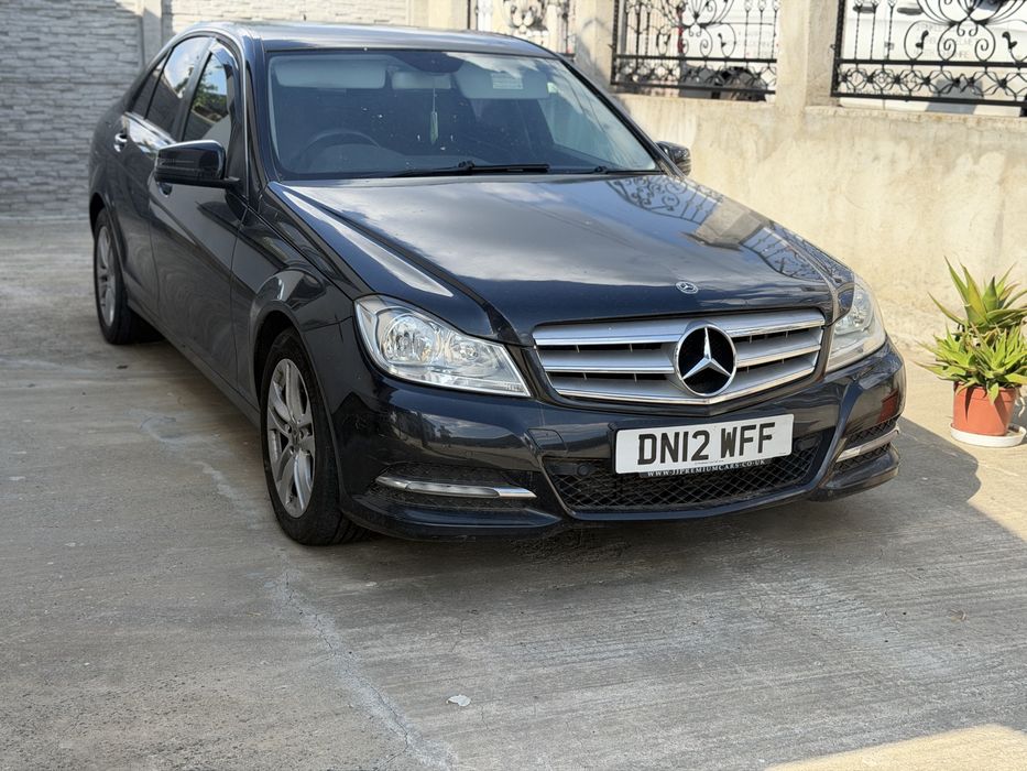 MERCEDES-BENZ C-Class 2012
