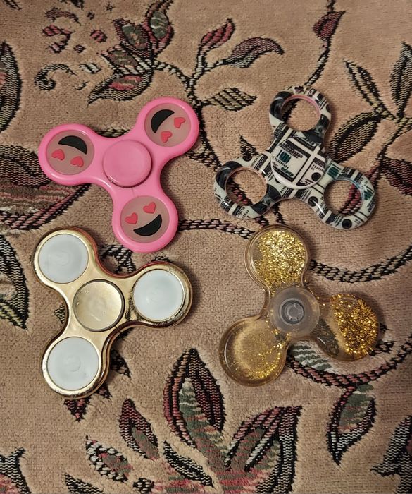 Игрушки спинеры по 500 тенге