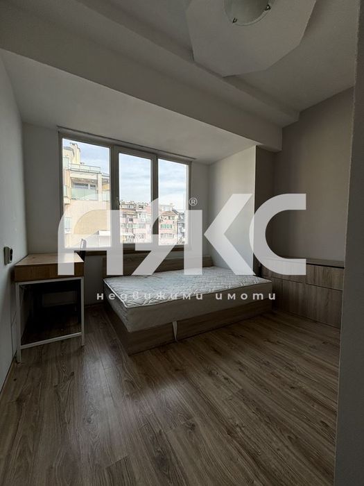 Дава се под наем Четиристаен апартамент в София, Красно село - 110 кв.м за 797.64 € - Снимка #8