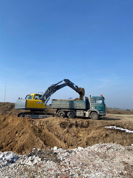 Inchiriez Excavator pe senile , Autobasculante 8x4