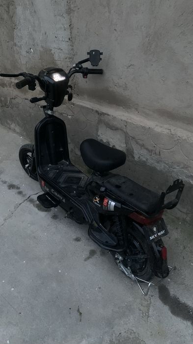 Скутер sк8 жагдайы жаксы обнем боа коремн