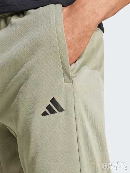 ADIDAS Спортно долнище Train Essentials Camo Training