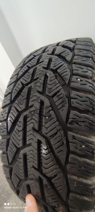 Vând anvelopa de iarna 195/50 R1582H Dot 08.20