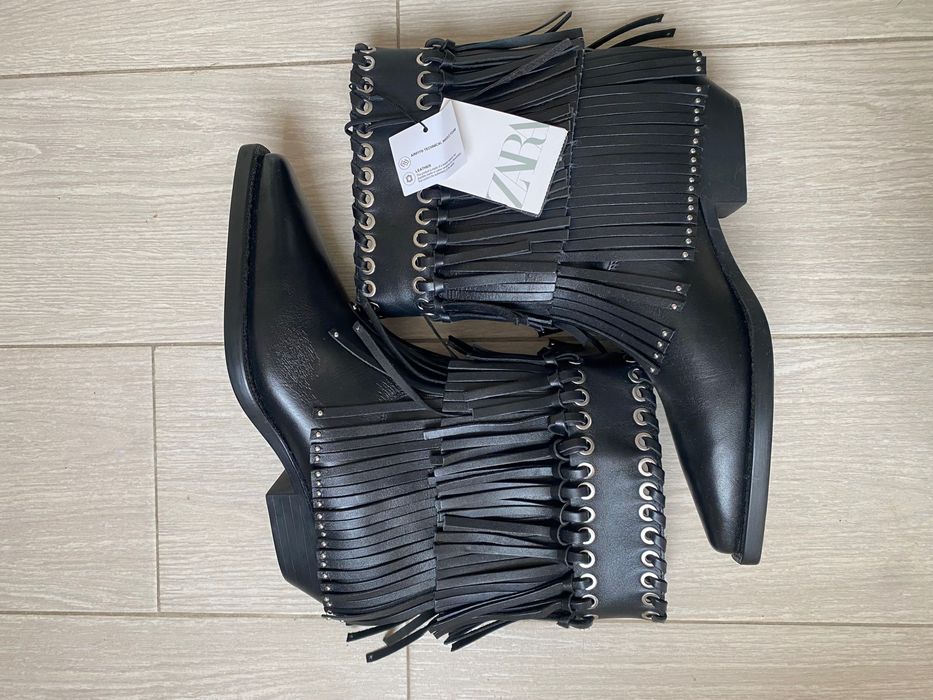 Кожени Боти с ресни Zara