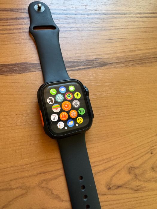 Apple Watch SE 44mm GPS - Черен, Отлично състояние + кейс