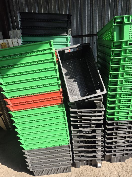 Ящик  пластиковые