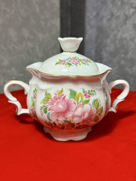 Сахарница абсолютно новая