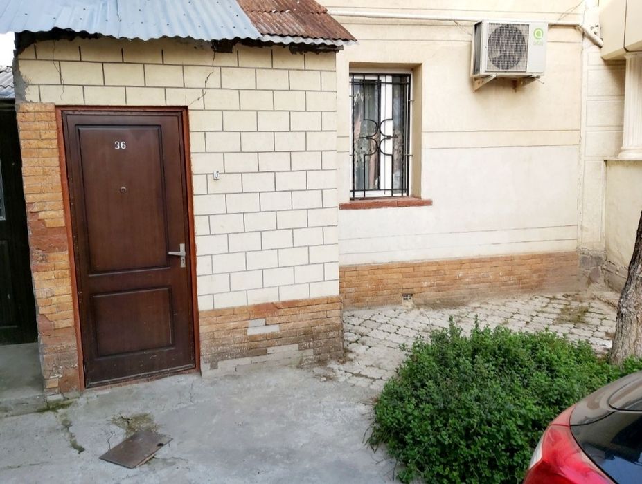 Продам свой дом. Миробадский рн. Бывшие кафе Весна.