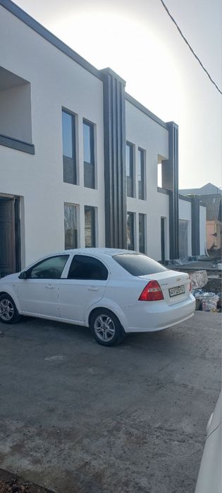 Коттедж сотилади (2 та)