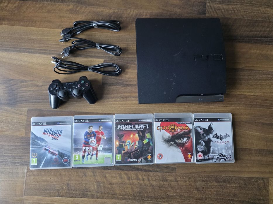 Sony PlayStation 3 (PS3) Super Slim + Оригинален контролер и 5 игри