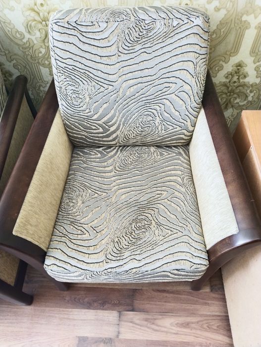 Продам диван 2 кресло.