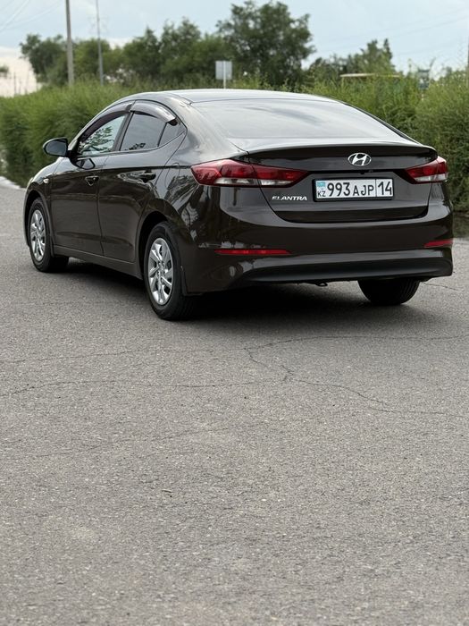Продам hyundai elantra 2018