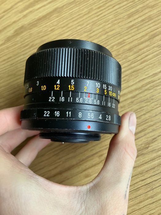 Обектив Revuenon с преходник за Sony e-mount (Sony Alpha)