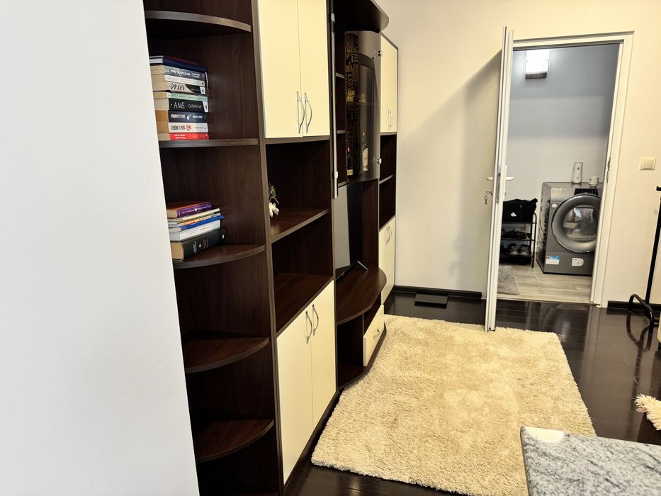 Apartament de închiriat.