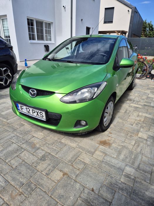 MAZDA 2