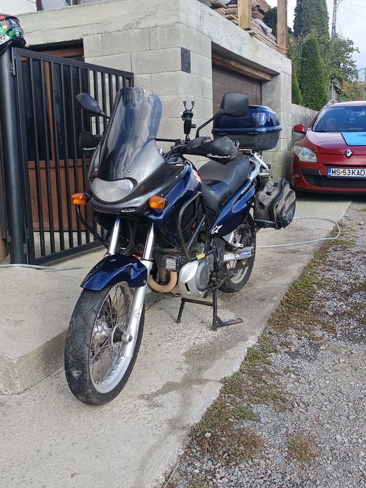 Vând Suzuki freewind XF650