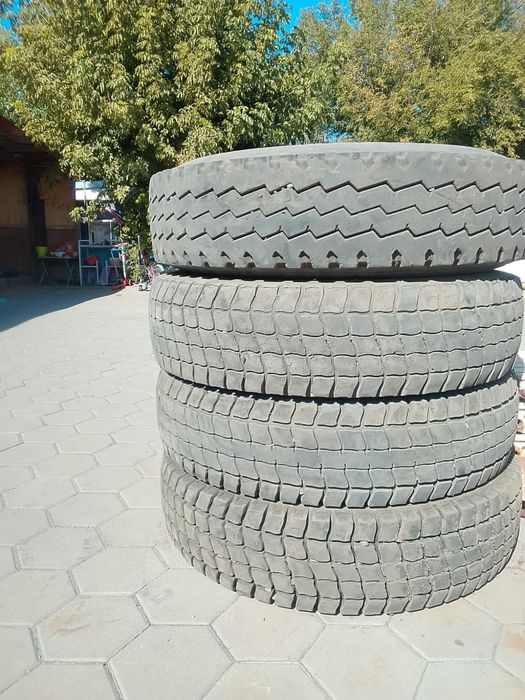 Резина для КАМАЗа, прицепа.