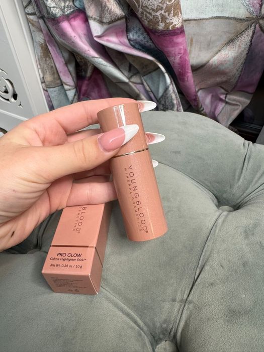 Highlighter stick cremos Youngblood mineral cosmetics