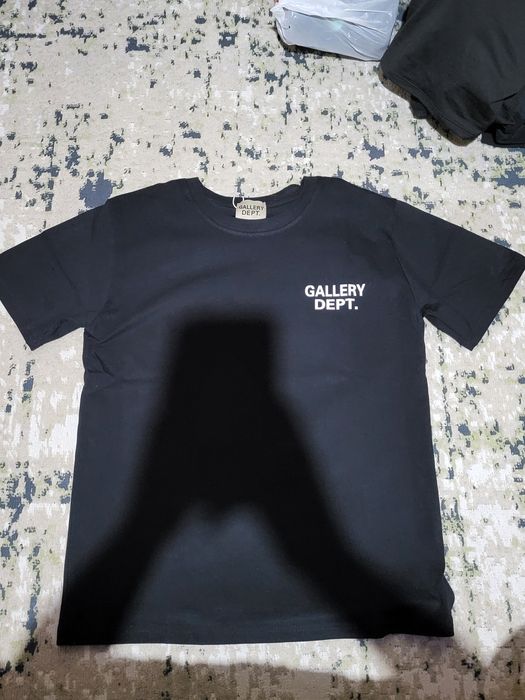 Продам новые футболки