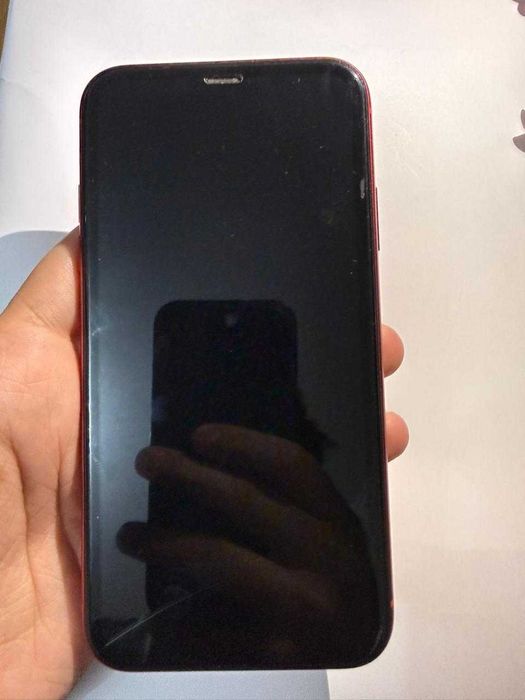 Selling Iphone 11 (64 gb)