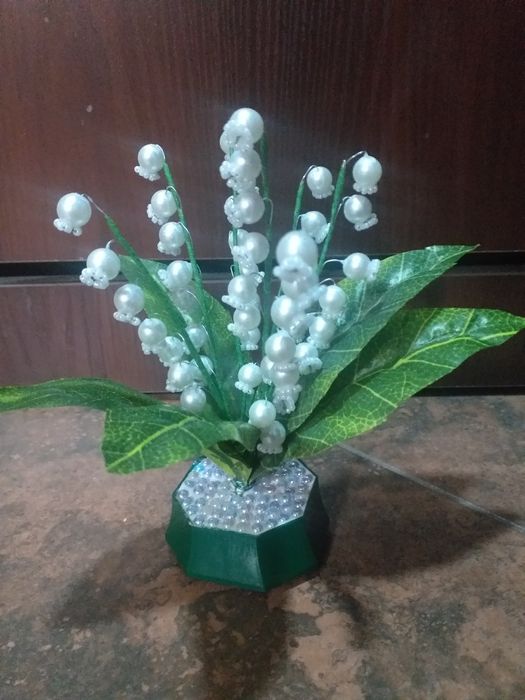 Ландыши из жемчуга