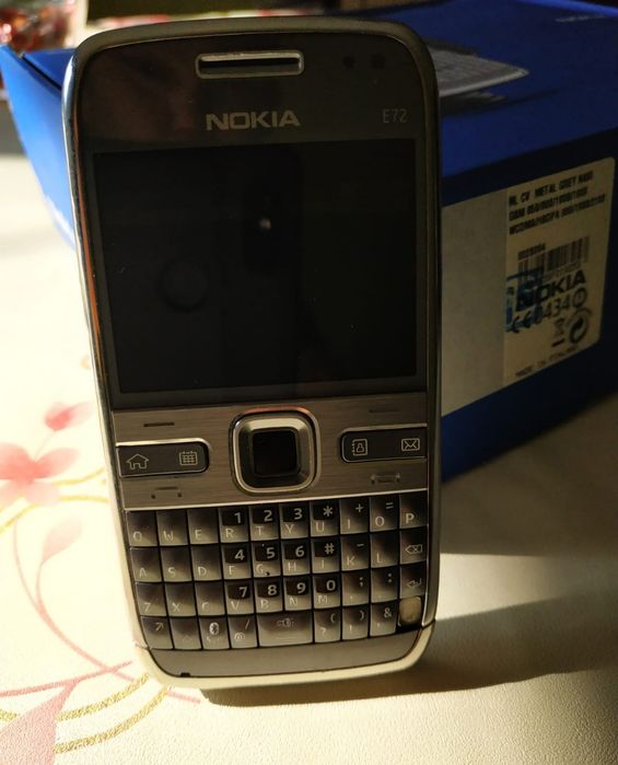 Продам Нокиа E 72