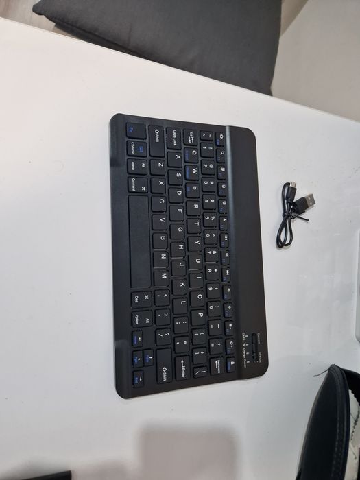 Tastatura Bluetooth