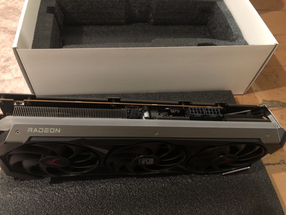 Rx 7800xt 16 gb 256bit