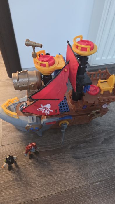 Shark Bite Pirate Ship- corabie de pirat