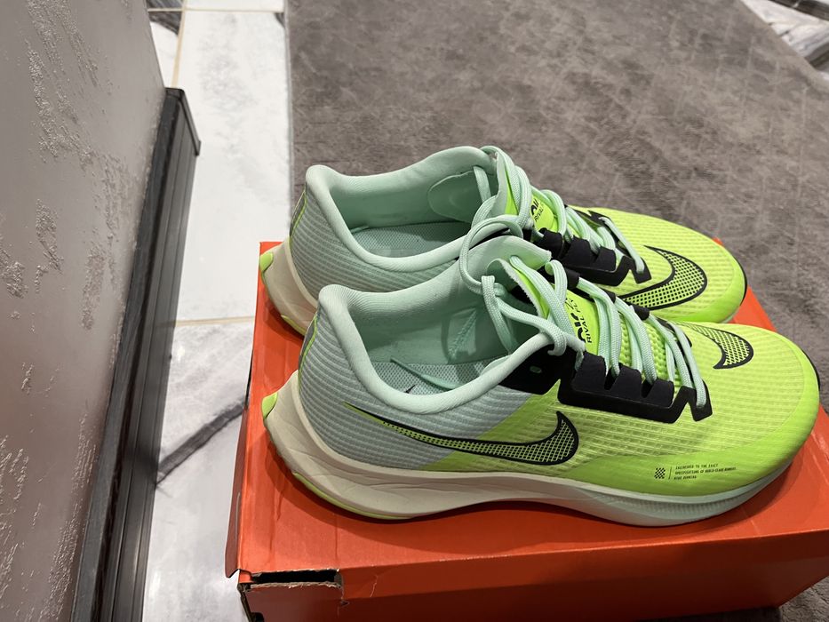 Nike air zoom fly 4  45.5