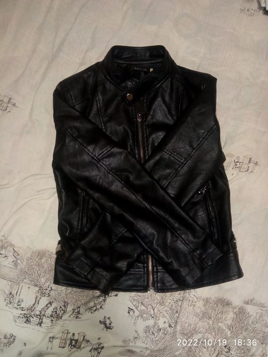 Женские кожаные костюм