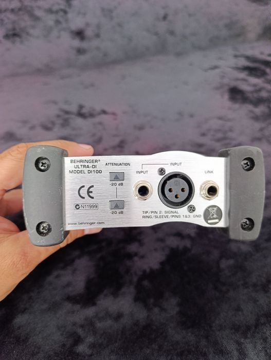 Vand DIBox UltraDi Behringer DI100