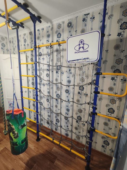 Продам детский спортивный уголок