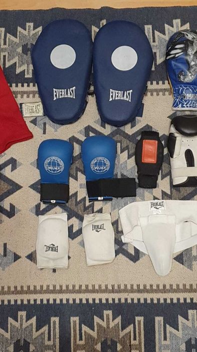 Кимоно для карате, борцовка для самбо с перчатками с комплектом