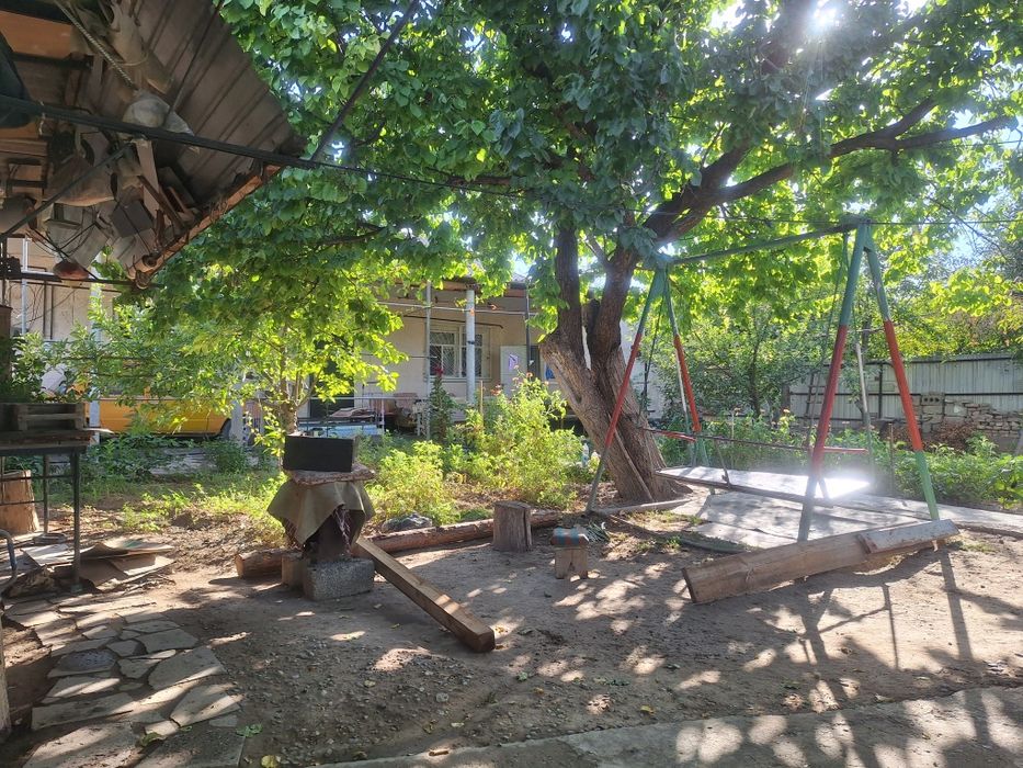 Продаётся дом в городе Шымкенте Абайский район.