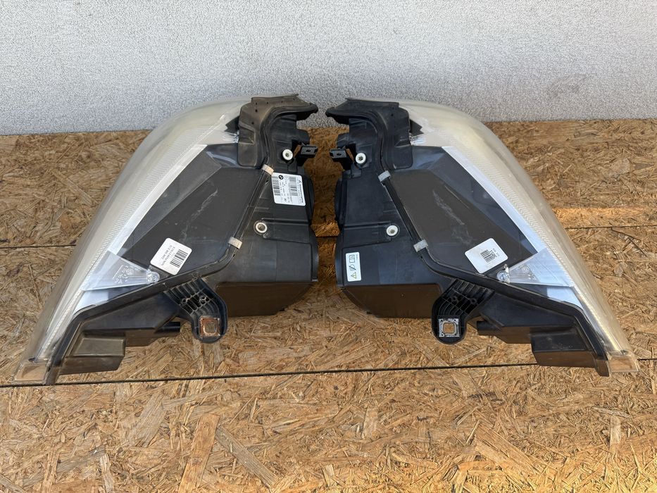 SET Far stanga dreapta BMW X3 X4 F25 F26 Facelift LCI Xenon + LED