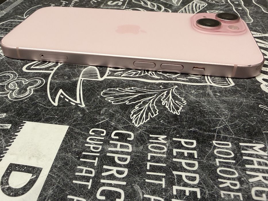 iPhone 15 128 GB Pink