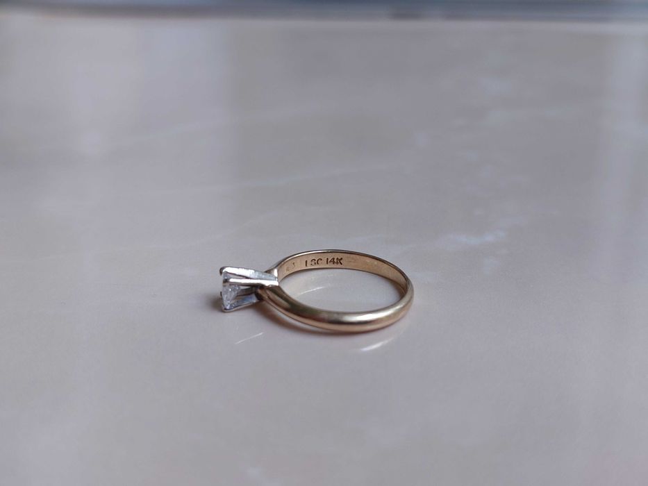 Inel logodna cu diamant natural princess cu certificat GIA