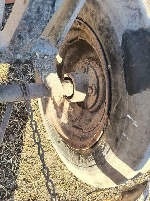 Spre vânzare sau schimb cu oii  căruță in stare buna nu necesita reparatii pentru mai multe detalii in privat sau la numărul de telefon 0741604891