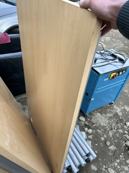 Birou blat din pal picioare metalice