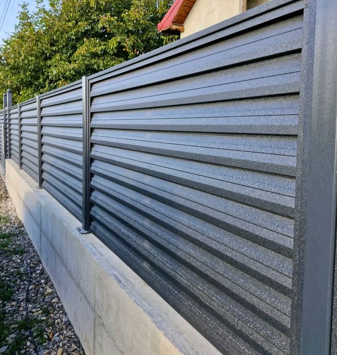 Executam garduri și porți la comanda