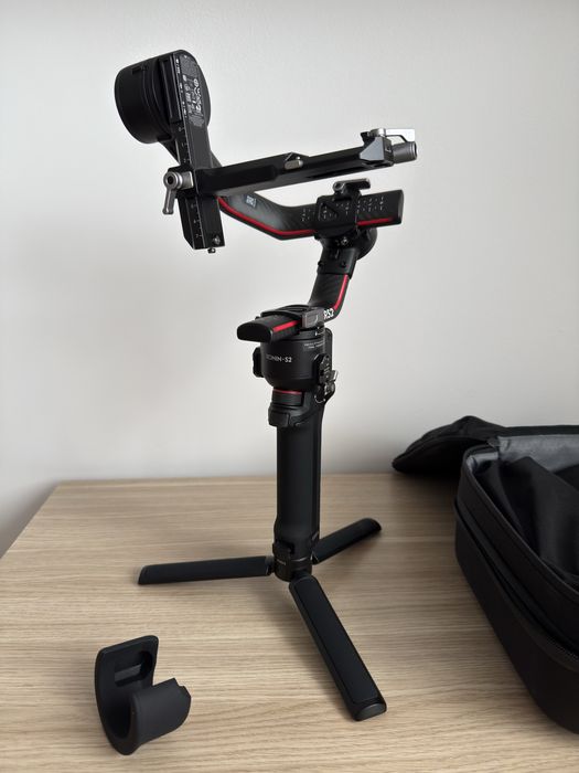 Gimbal DJI RS2 + RavenEye opțional
