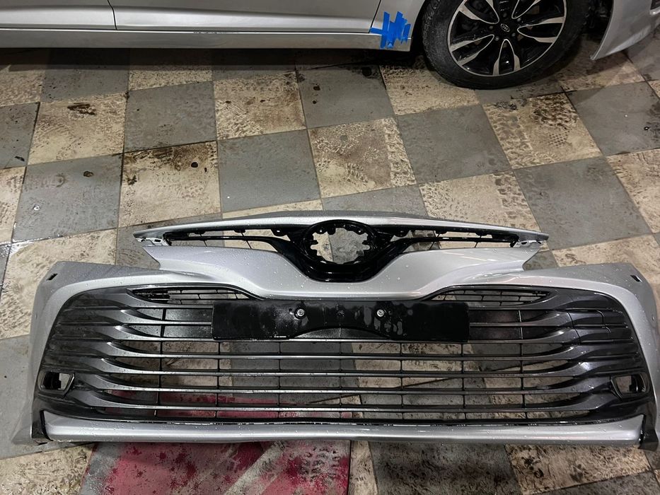 Бампер Тойота камри 70